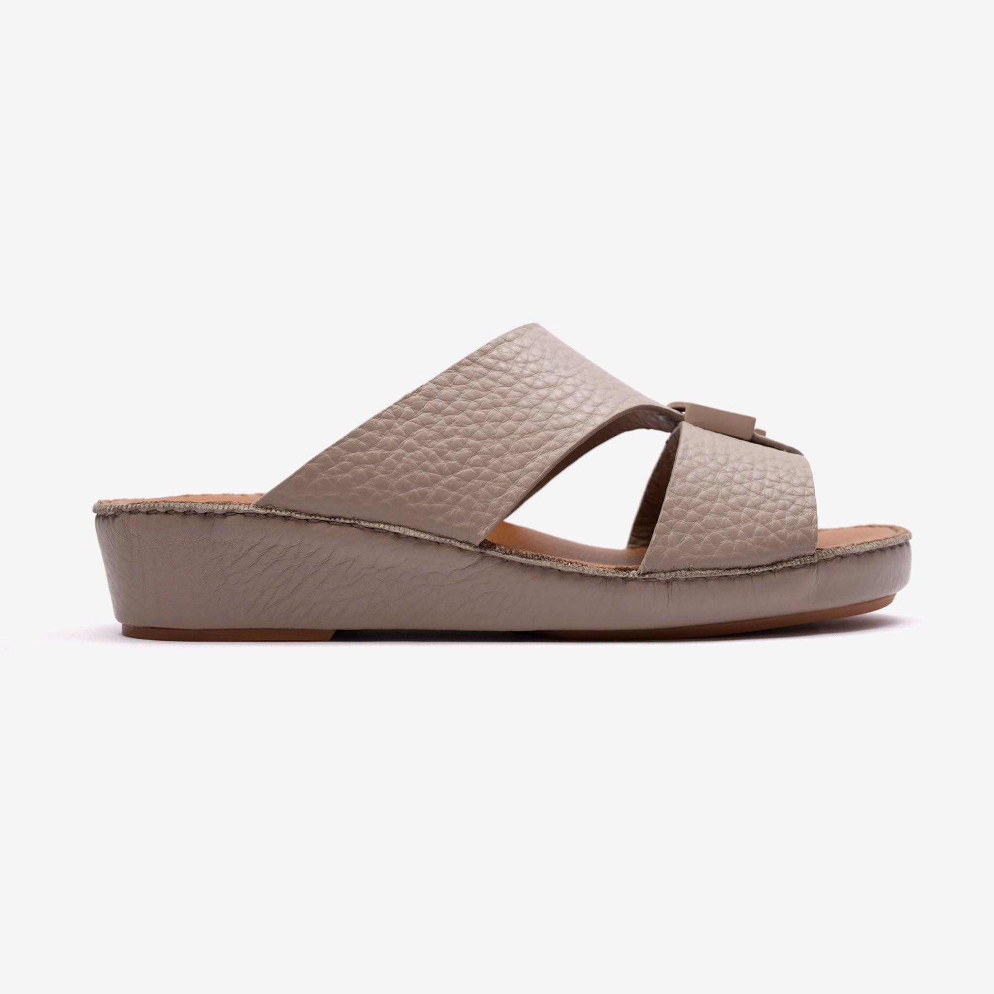 DAVINCI TIMELESS UNLINED HAMMERED CLASSIC ARABIC SANDALS SANTORINI - Farada